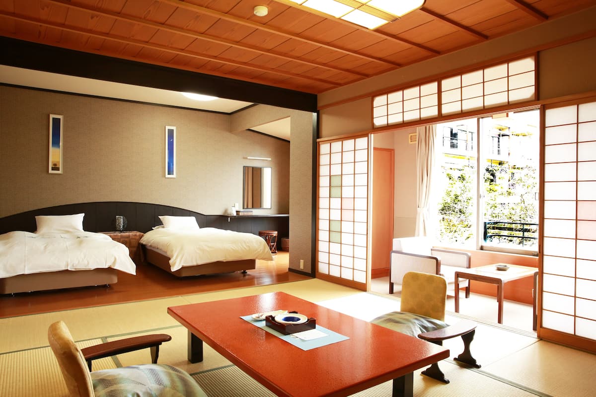 Comfort kamer, roken (Modern, Japanese-Western Style) | Een kluis op de kamer, een bureau, gratis wifi, beddengoed