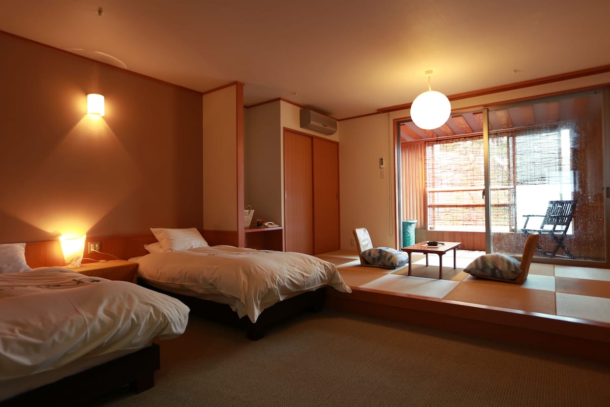 Chambre Affaires, fumeur (Japanese-Western Style, Open Air Bath)