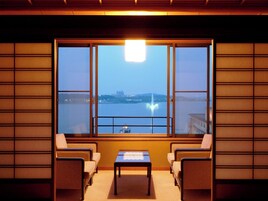 Caja de seguridad en la habitación, escritorio y wifi gratis 