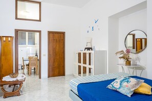 1 chambre, fer et planche Ă repasser, Wi-Fi gratuit, draps fournis