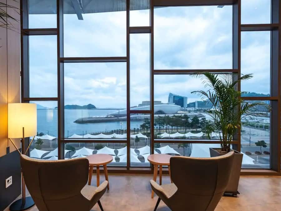 27 inci televisyen dengan digital, filem berbayar