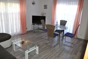 TV - Apartment on Usedom Seebad Ahlbeck Stand Parking Last Minute Offers (Heringsdorf)