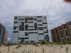 Exterior - Direct Oceanfront Condo, Amazing Views of Ocean and Bay (Ocean City)