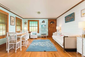 Smart TV, video games, DVD player, ping pong