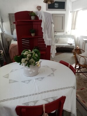 1 bedroom, Internet, bed sheets