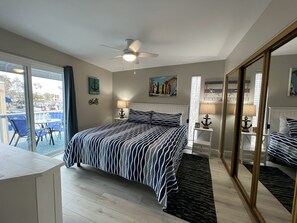 2 bedrooms, travel cot, free WiFi, bed sheets - South Mission Beach..Steps to the Beach & Bay! (San Diego)