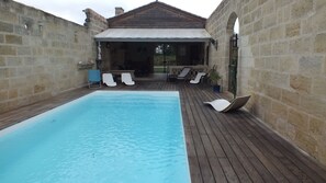 Outdoor pool, a heated pool - The Chapel of the Domaine de Choisy near Saint Emilion (Abzac)
