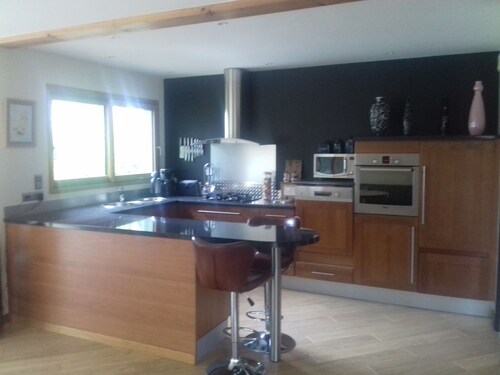 house structure wood 4 people