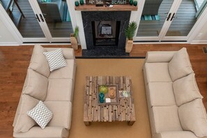 Interior - Spectacular 4 BR, 3.5 BA home with boardwalk access and Amenity access included! (Seabrook Island)