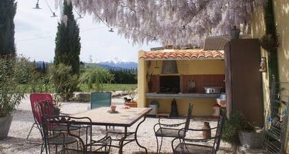 Rural cottage, Catalan farmhouse from the 19th century, in the heart Roussillon