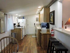 Fridge, microwave, oven, stovetop - Casita (Prescott)