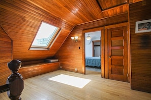 Interior - Portland’s Best Ocean Views from a 40-Foot Private Deck (Portland)