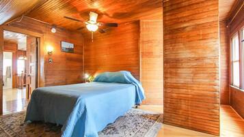 1 chambre, fer et planche Ă repasser, Wi-Fi gratuit, draps fournis