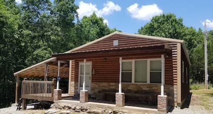 Newly Renovated Super Clean Cabin on Truman Lake Warsaw, Clinton, Bucksaw.