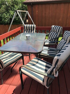 Outdoor dining - Adorable house in the Black Hills perfect for a weekend getaway! (Piedmont)