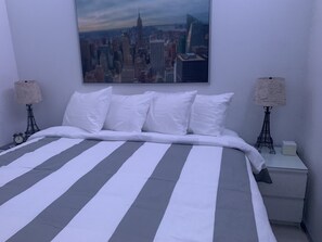 2 Schlafzimmer, Schreibtisch, Bügeleisen/Bügelbrett, kostenloses WLAN