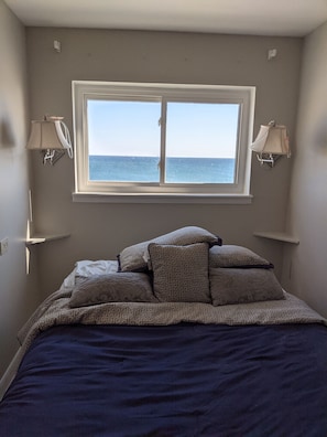 Iron/ironing board, free WiFi, bed sheets - Beautiful Gulf Front Unit with Balcony (Gulf Shores)