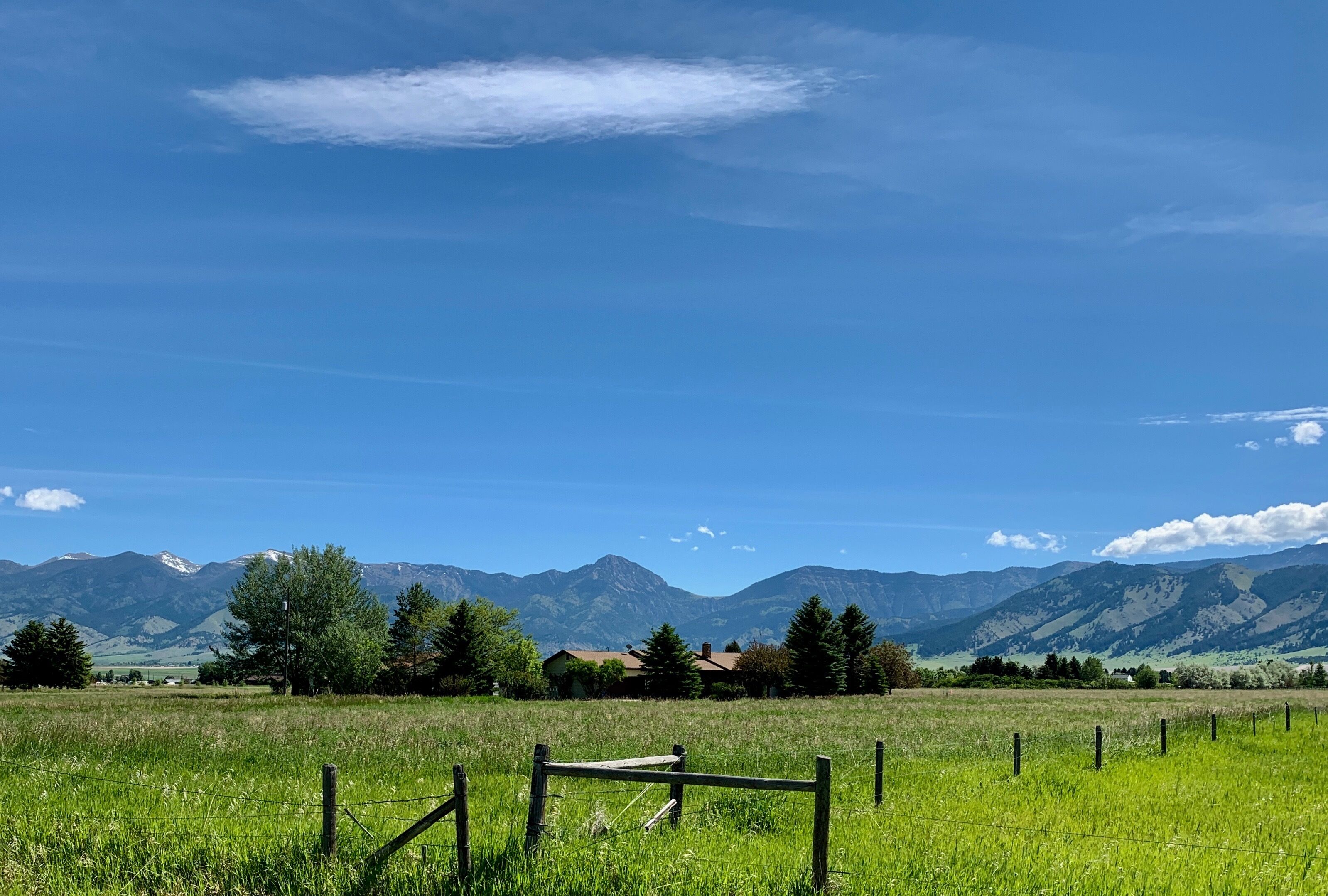 Spacious Comfortable Quiet Country Home near Bozeman, Big Sky, Yellowstone Park!