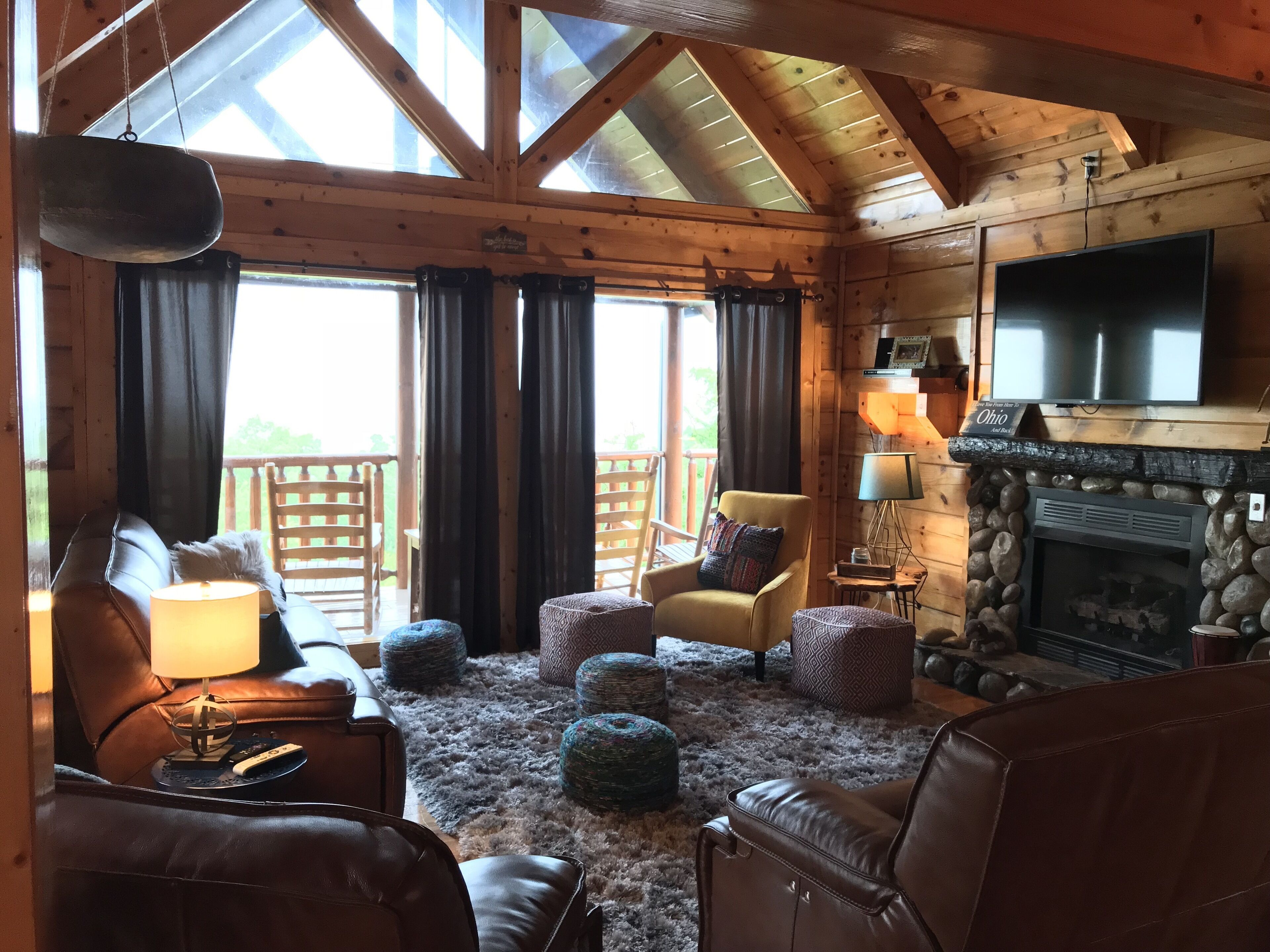 Smart-tv, pejs, videospil, dvd-afspiller