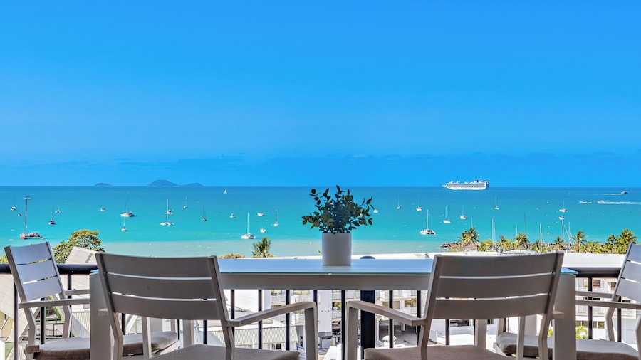 Ocean Views 14A