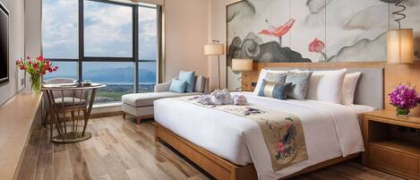 Minibar, coffres-forts dans les chambres, fer et planche à repasser