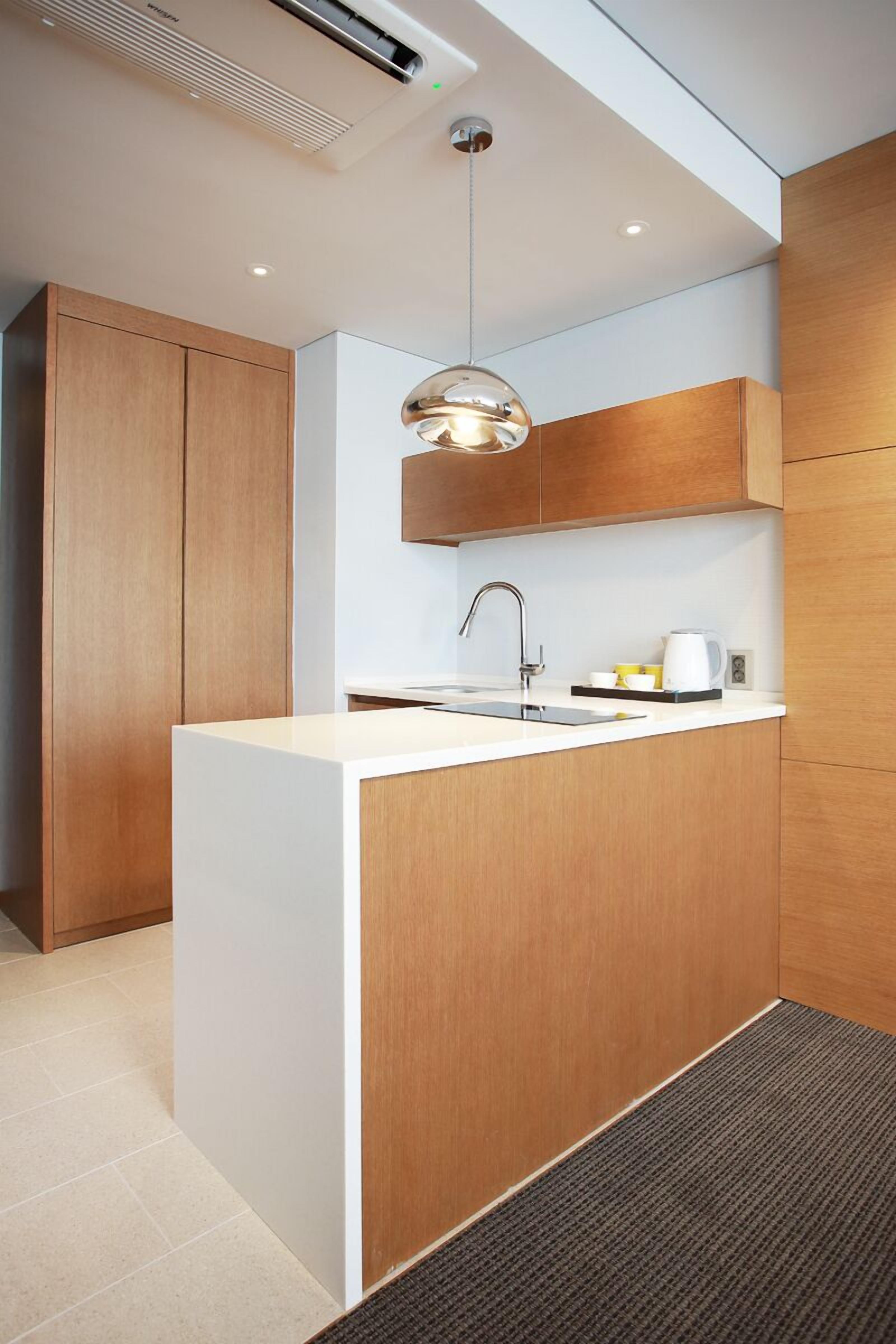 junior suite | 1 bedroom, soundproofing, free wifi, bed sheets