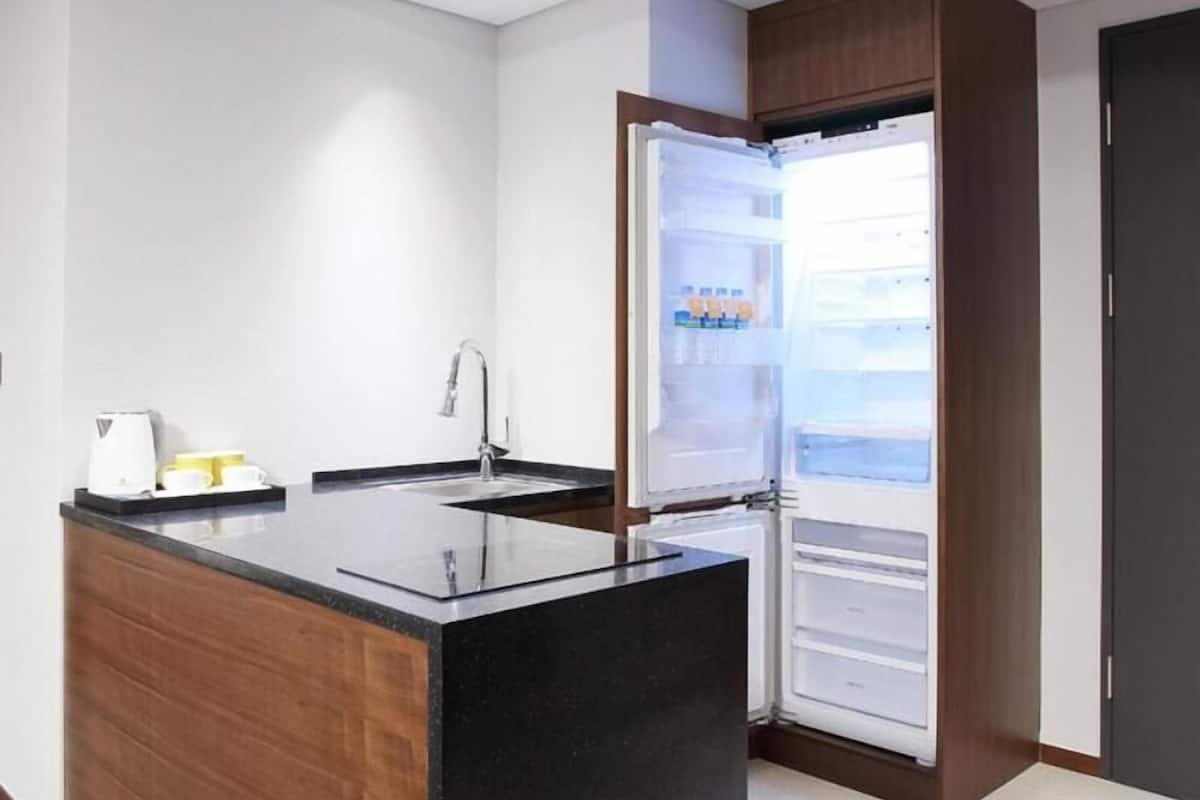 fridge, electric kettle