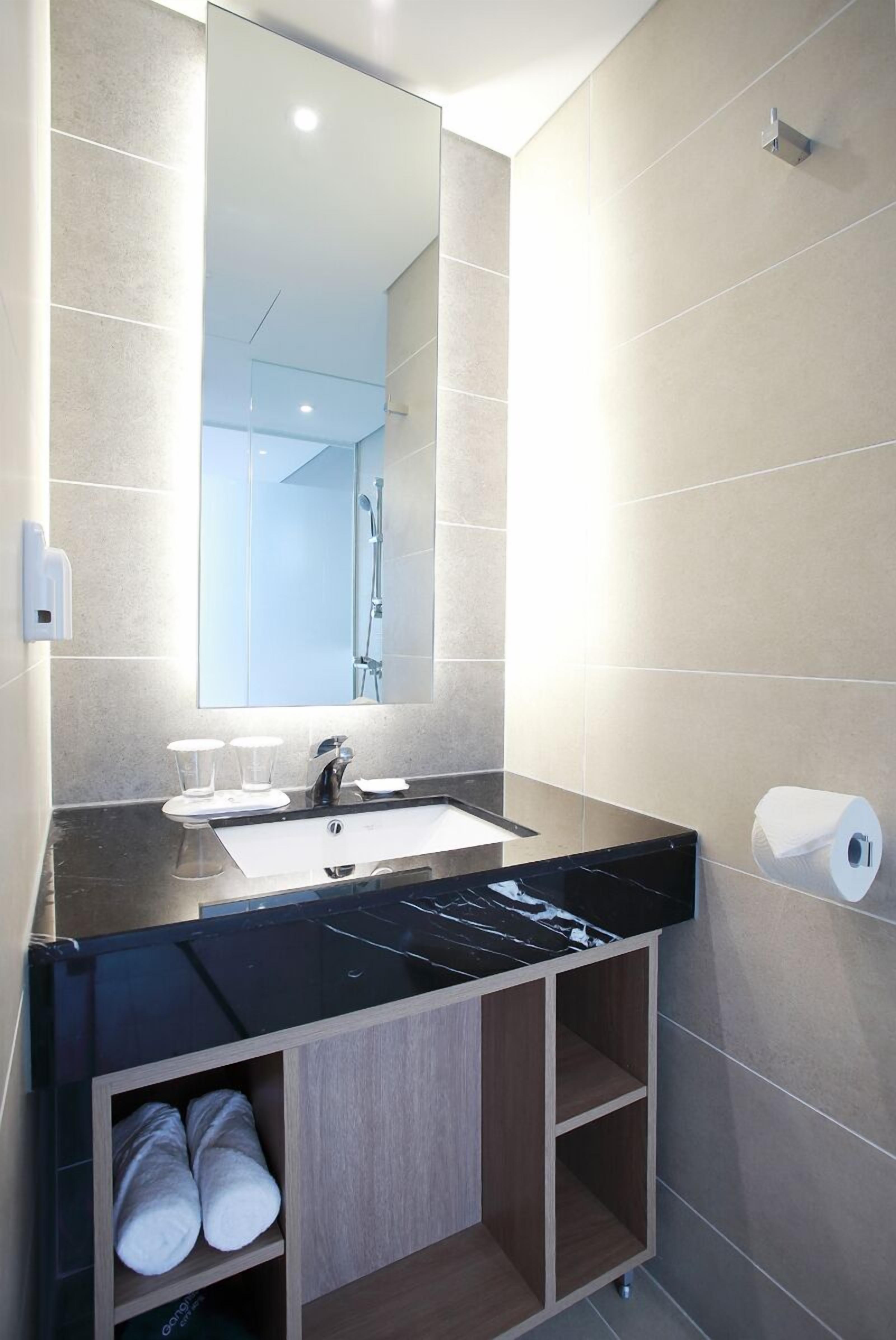 1 bedroom, soundproofing, free wifi, bed sheets