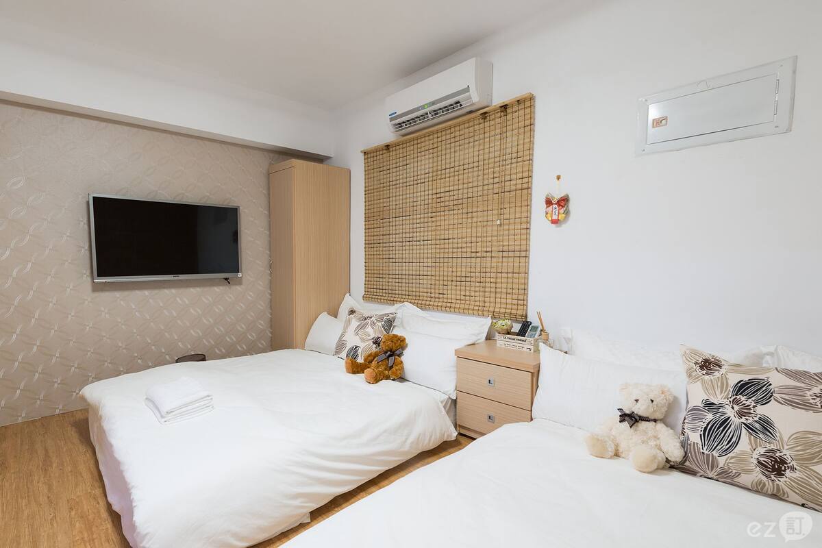 Desk, blackout curtains, soundproofing, rollaway beds