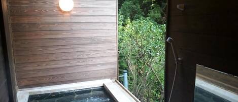 Bañera de hidromasaje exterior