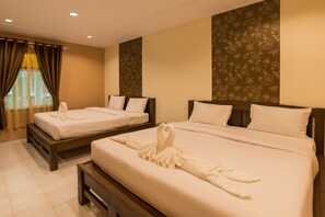 Family 4 persons (No.8-9) | 書桌、折疊床/加床、免費無線上網