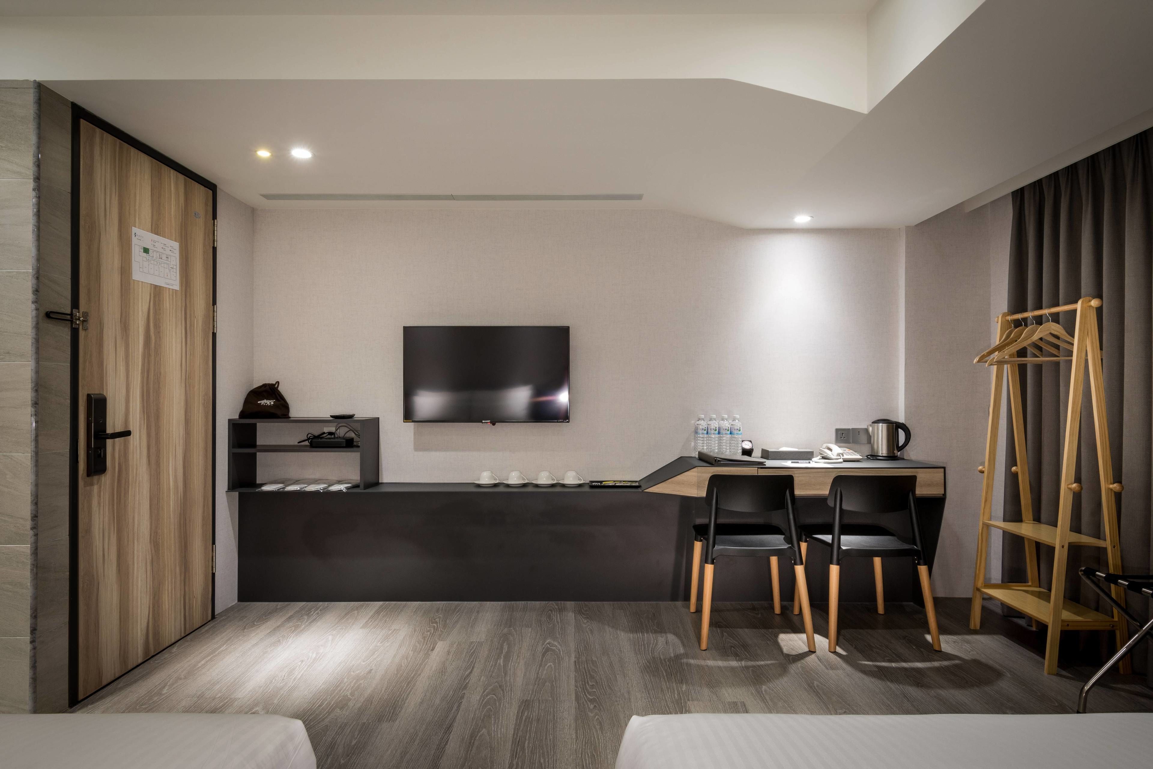 family quadruple room, 2 double beds | in-room business centre