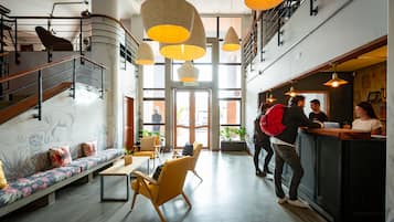 Sala de estar en el lobby