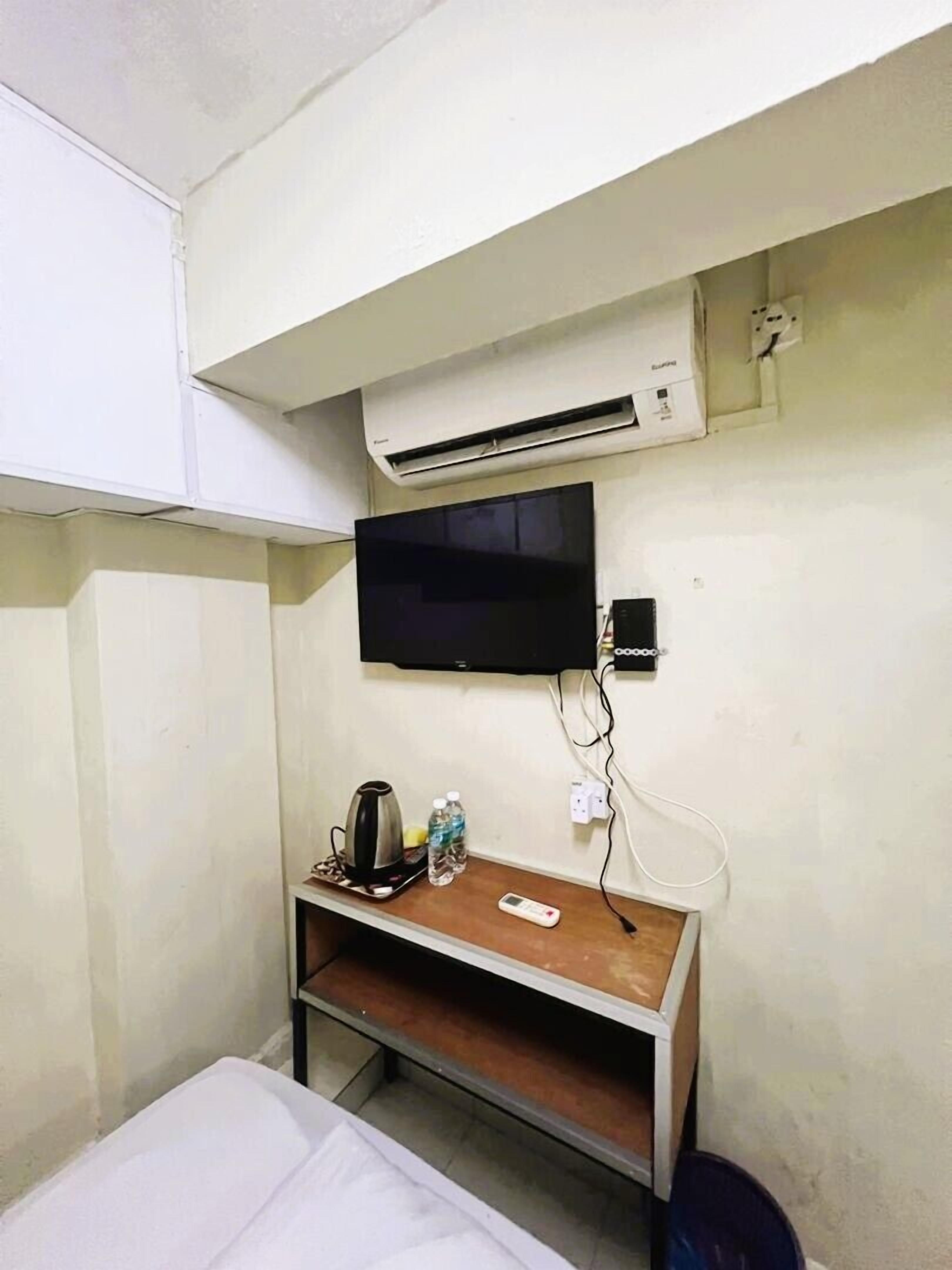 Standard Triple Room | Desk, free WiFi, bed sheets