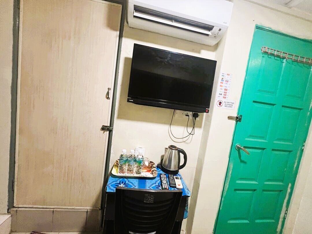 Family Suite | Desk, free WiFi, bed sheets