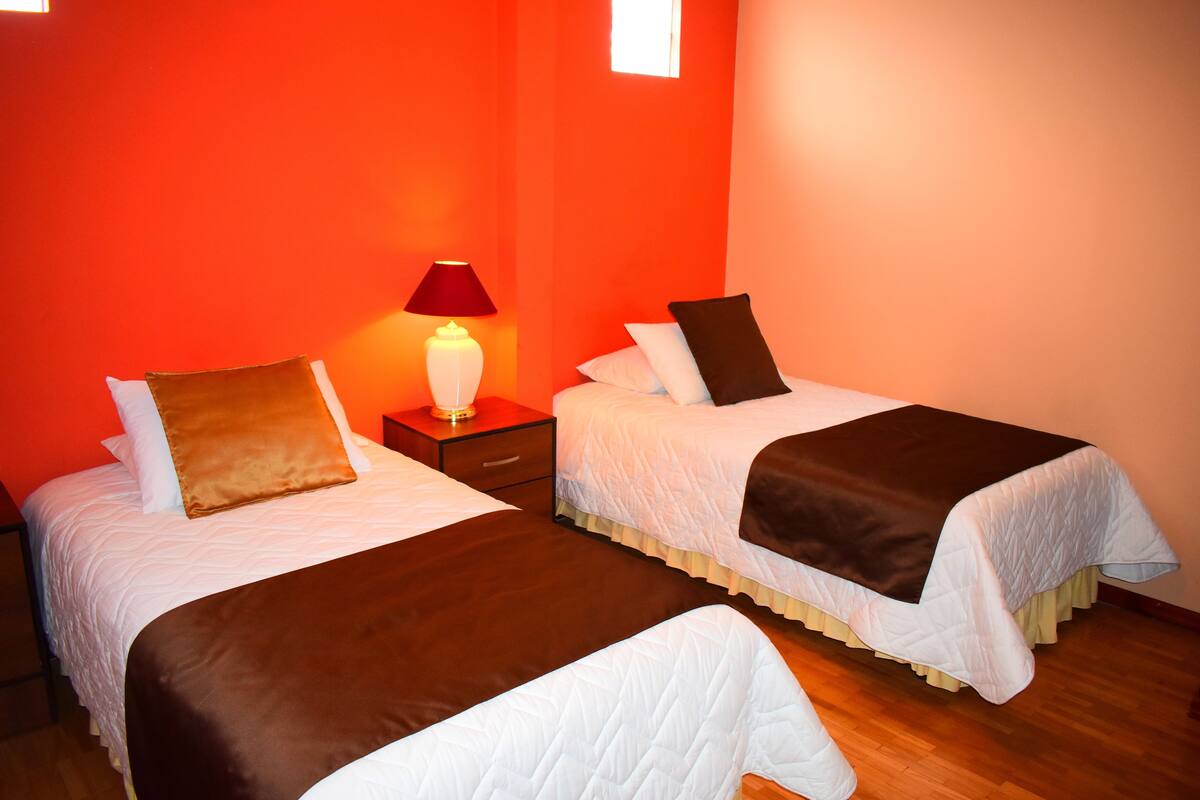 Hypo-allergenic bedding, in-room safe, desk, blackout curtains