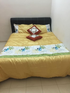 Rollaway beds, free WiFi