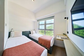 In-room safe, desk, blackout drapes, free WiFi - South Nest (Hong Kong)