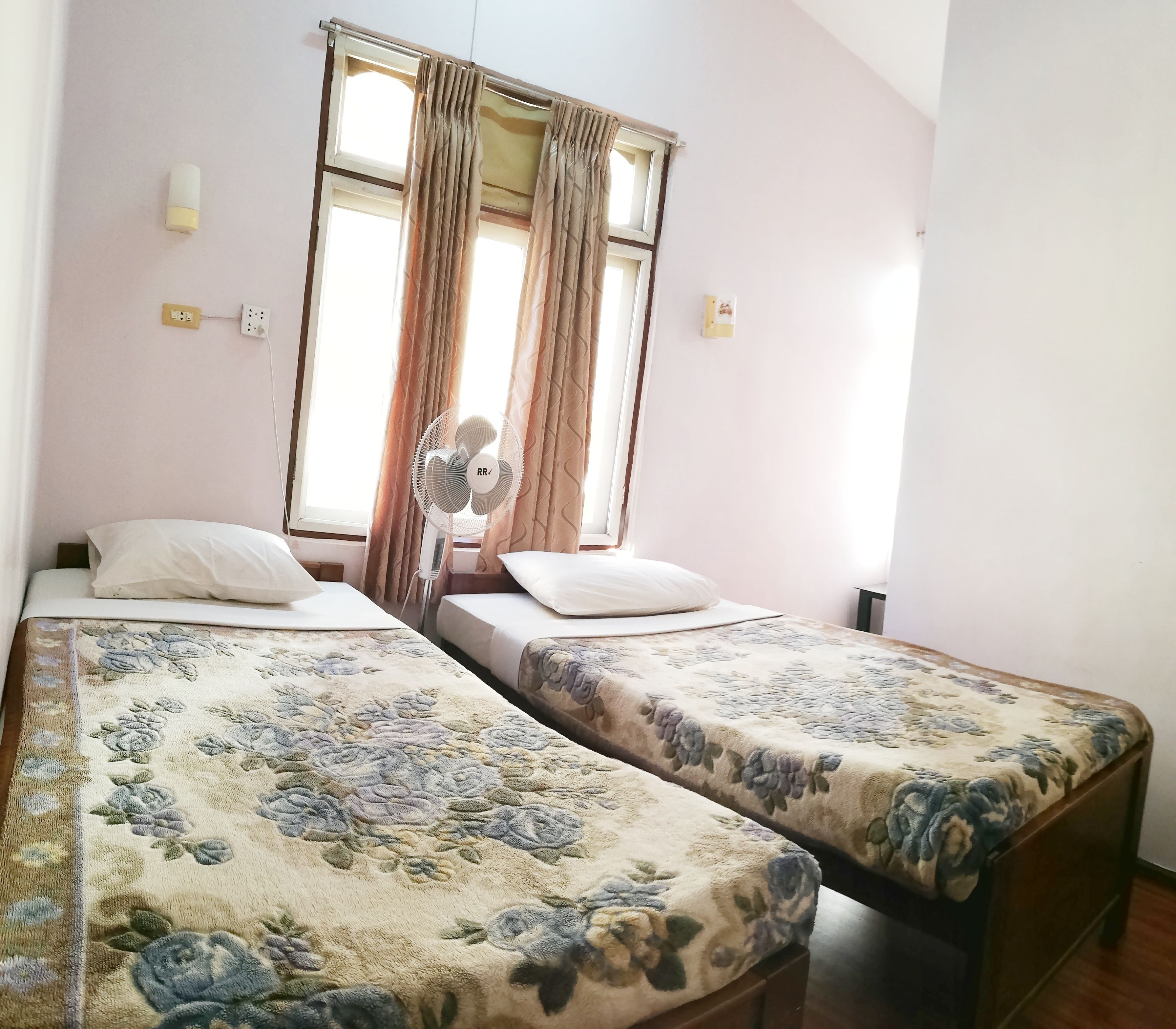 in-room safe, iron/ironing board, free wifi, bed sheets