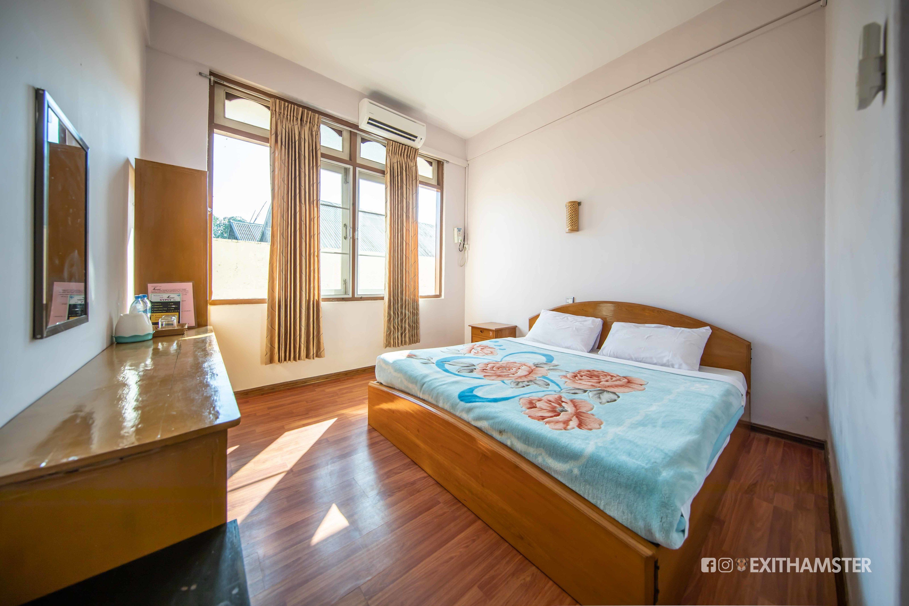 superior double or twin room | in-room safe, iron/ironing board, free wifi, bed sheets