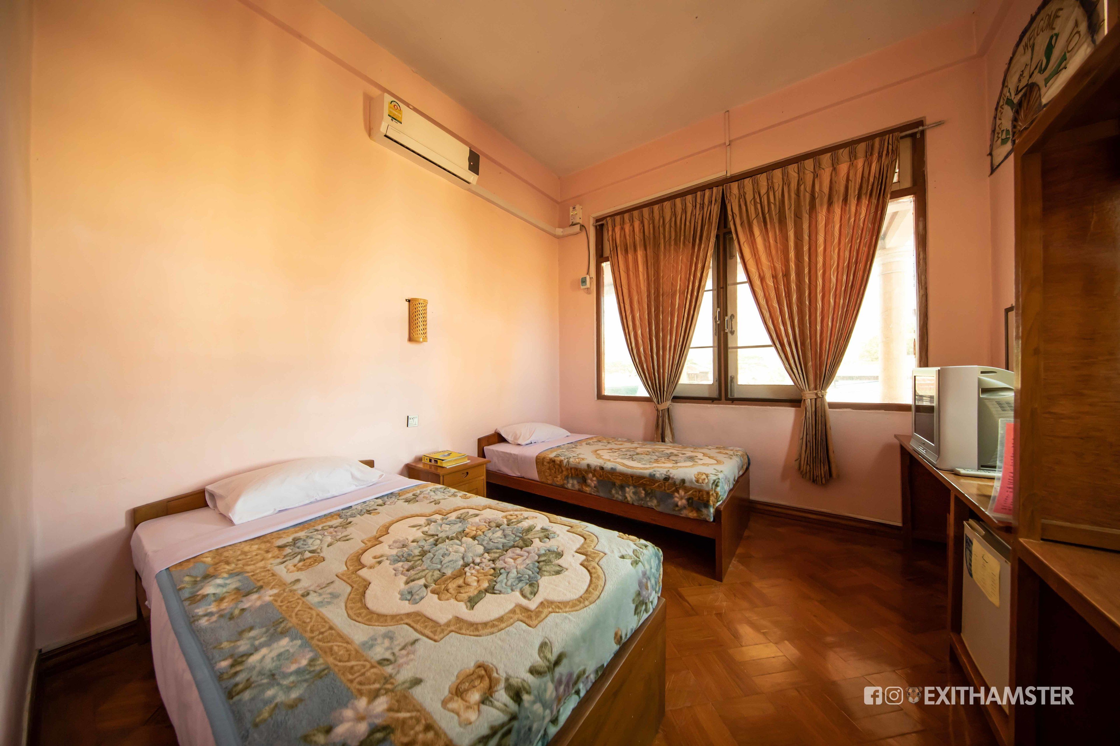 superior double or twin room | in-room safe, iron/ironing board, free wifi, bed sheets