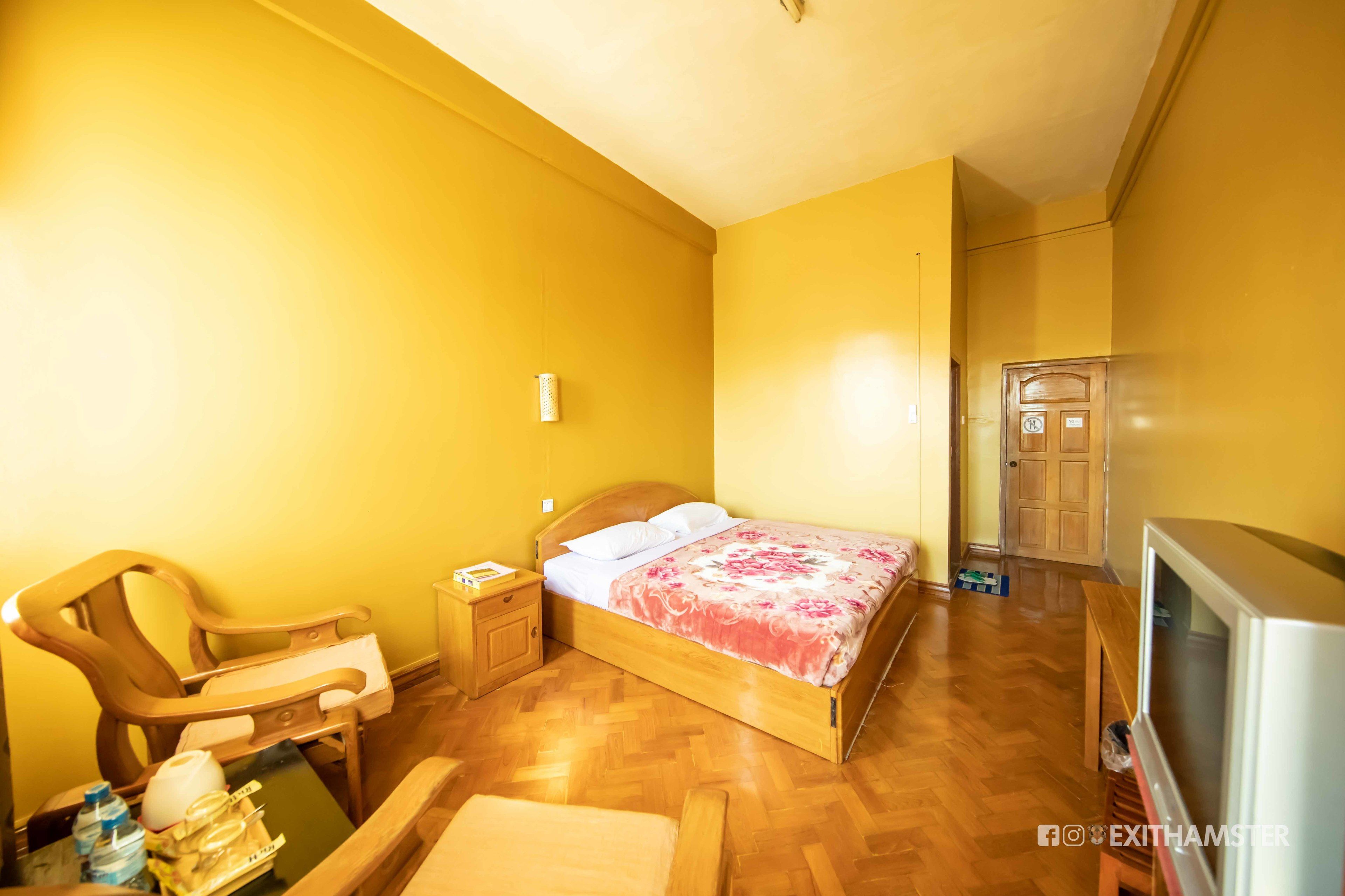 superior double or twin room | in-room safe, iron/ironing board, free wifi, bed sheets