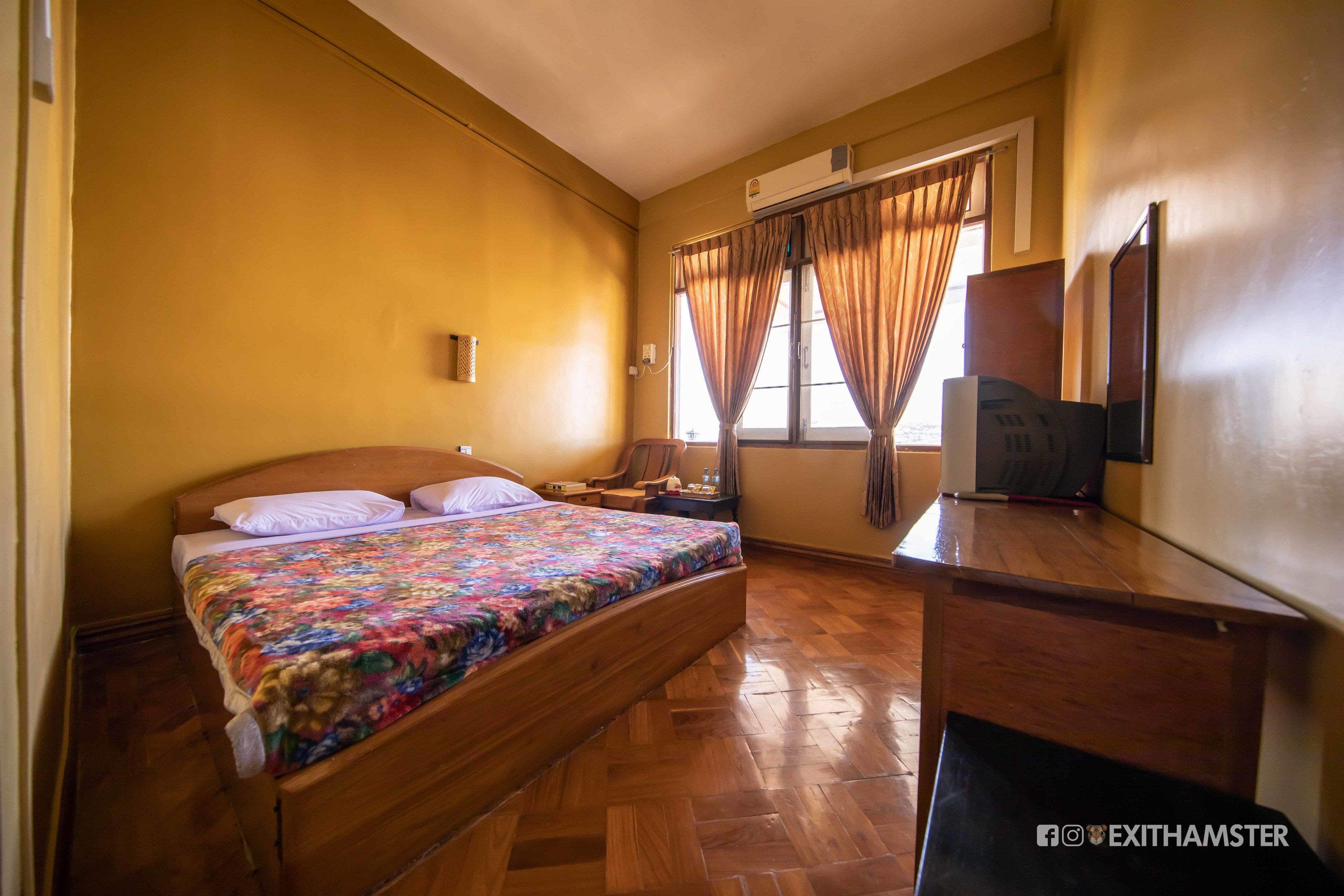 superior double or twin room | in-room safe, iron/ironing board, free wifi, bed sheets