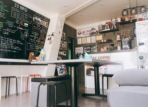 Snack bar