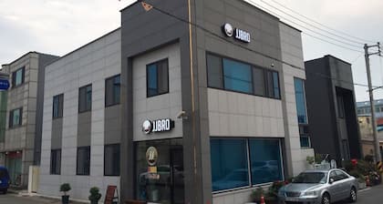 JJBro Hostel Guest House