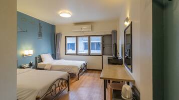 Superior Twin Room | Desk, blackout curtains, free WiFi