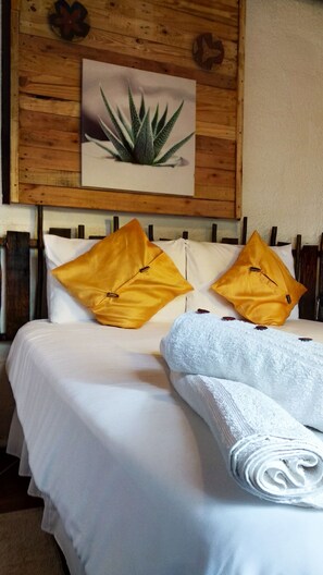 Standard Double Room, 1 Double Bed, Non Smoking, Ensuite