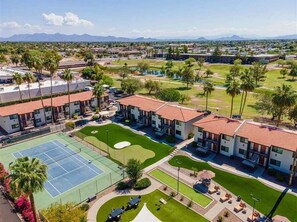 Sports court - 237- Pool, Putting Green, 1 Bedroom Private Suite! (Scottsdale)