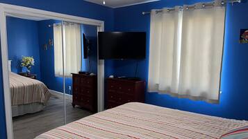 2 bedrooms, iron/ironing board, free WiFi, bed sheets