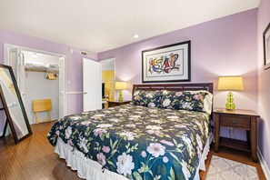 1 slaapkamer, een strijkplank/strijkijzer, reisbedje, gratis wifi